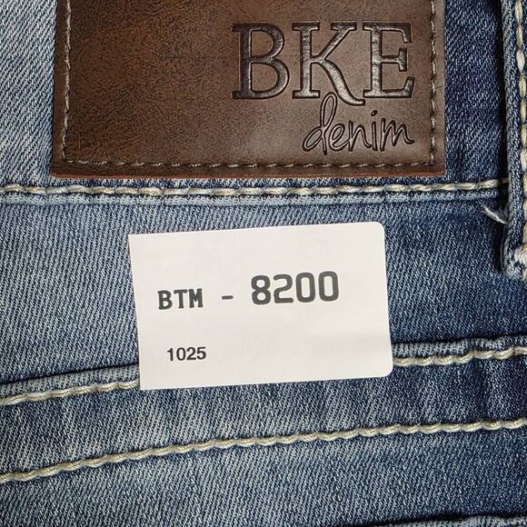 BKE Denim Dakota Crop Jeans Size 29 Light Wash Cuffed - Picture 9 of 9